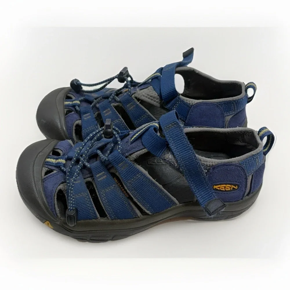 Keen Newport H2 Boys Sandals Blue Yellow Hiking Water Shoes Size 4